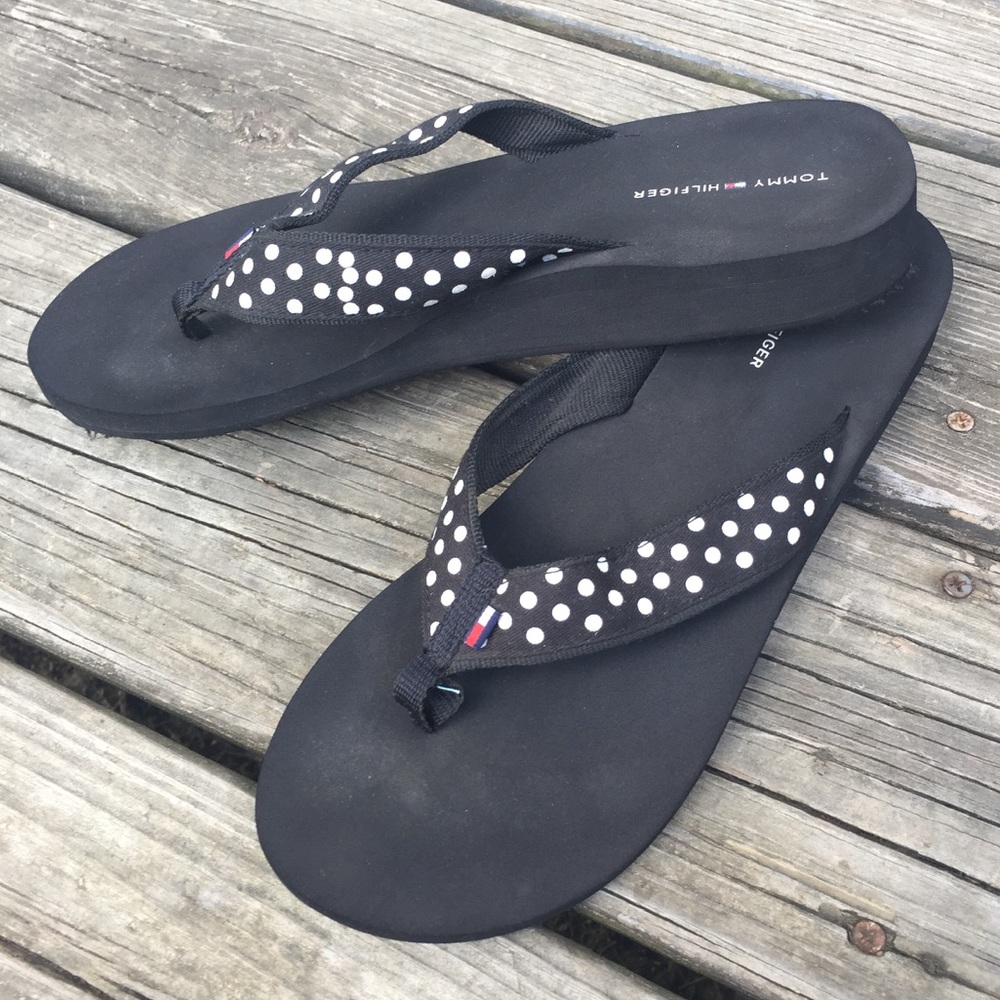Tommy Hilfiger Flip Flops - Sz 9